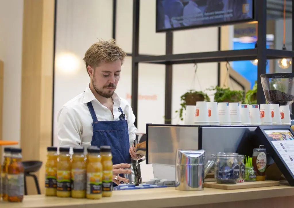 Barista aan het werk